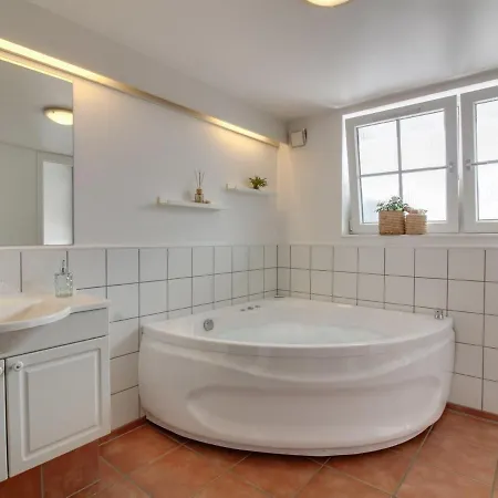 Apartmán Apartment Vinny - 1-2Km From The Sea By Interhome